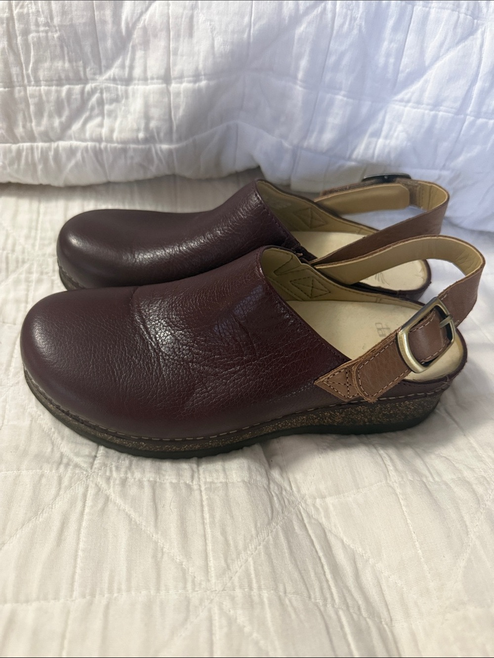 Dansko Merrin Burgundy Leather Slingback Clogs with Tan Strap -Size 37 (7)